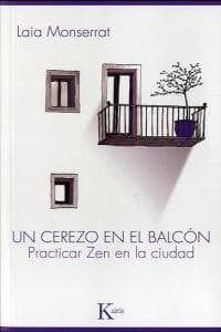 Un Cerezo En El Balcón
