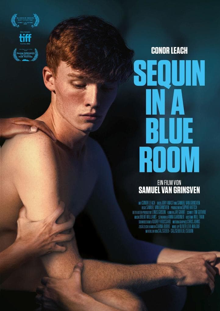 Sequien in a blue room
