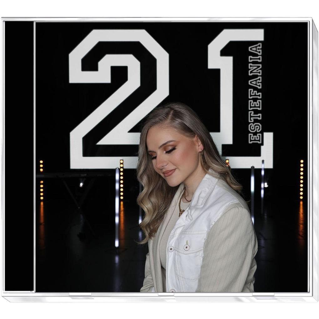 Estefania: 21