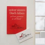 unter einem Dach leben