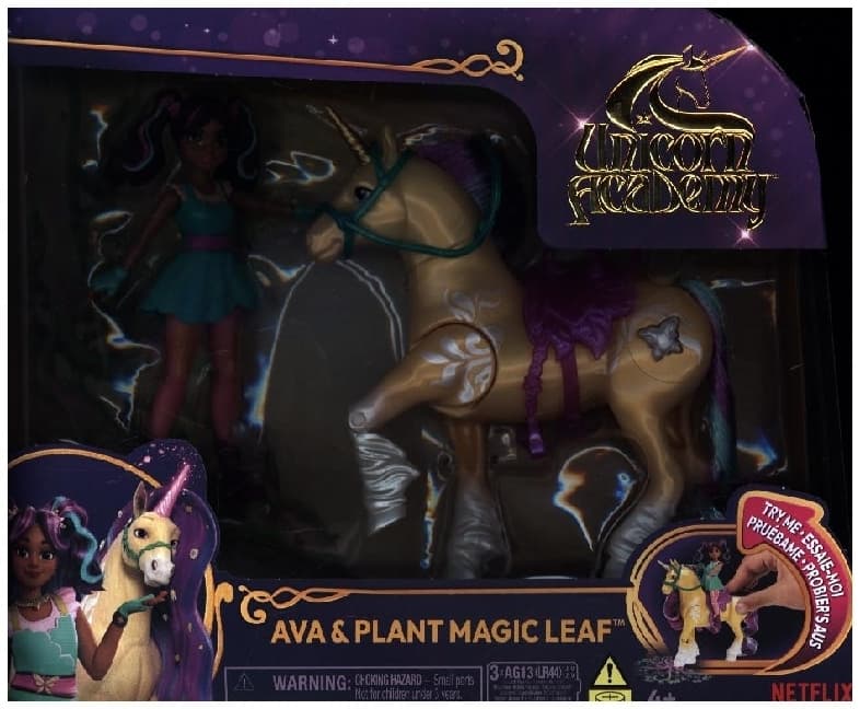 UCA Small Doll Ava & Plant Magic Leaf