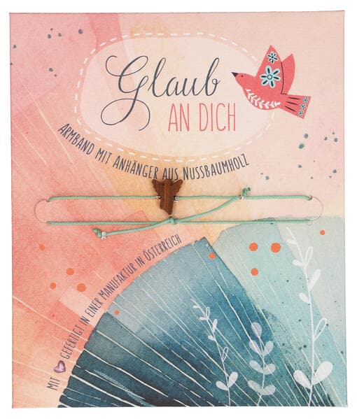 Textil-Armband in hellgrün mit Engel-Anhänger aus Nussbaumholz: Glaub an dich