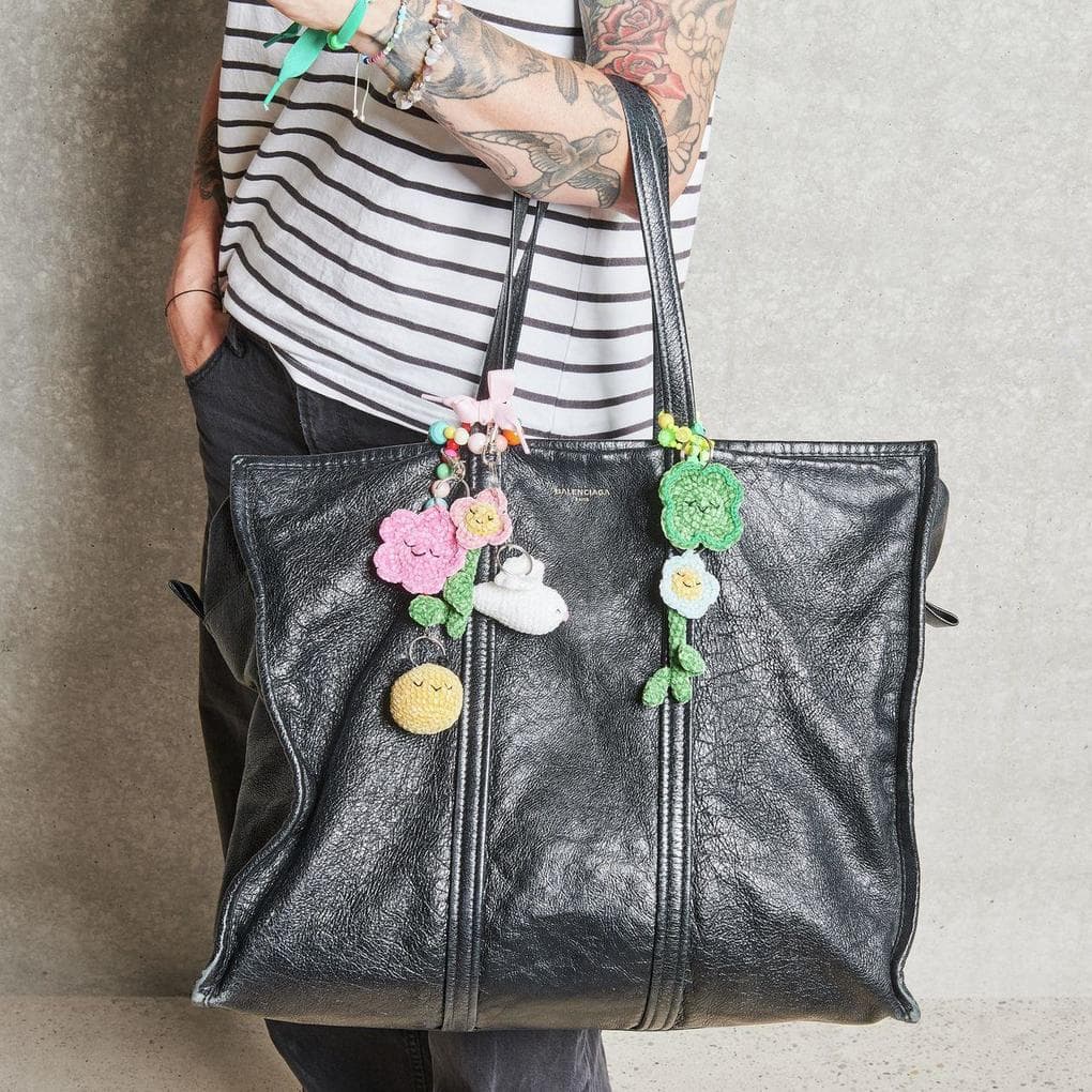 Ricorumi Häkelset "Schlüsselanhänger Chingu" - Earth, 9 Farben, 6 Schlüsselringe, Häkelnadel, Nähnadel, Anleitung D/GB/F/NL/ES