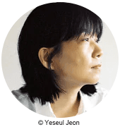 Die koreanische Autorin Han Kang bei Hugendubel