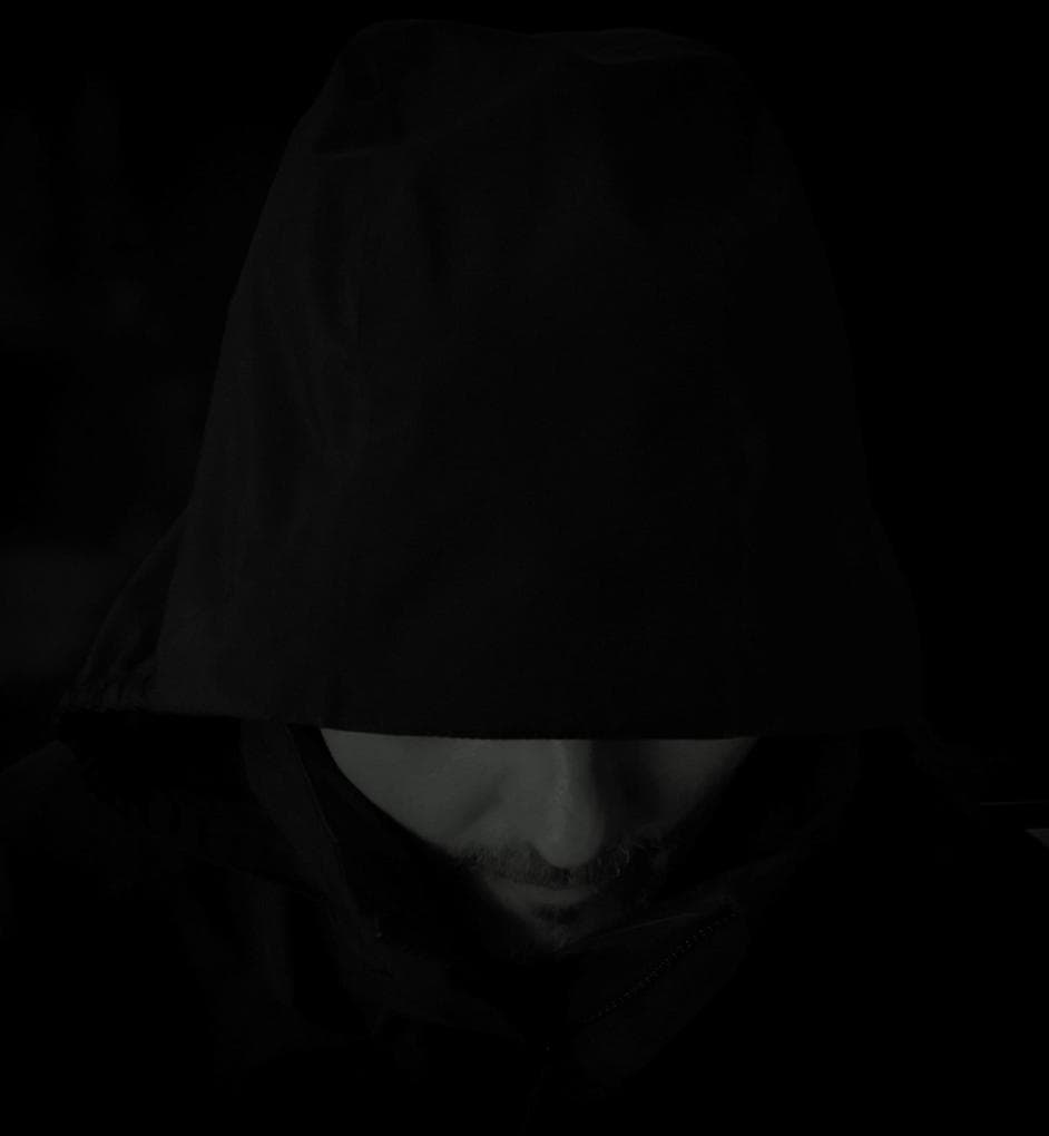 Zur Existenz und Nichtexistenz des Bösen: Über die Bilder des Bösen, die Macht der Gedanken und die Relativierung eines Mythos