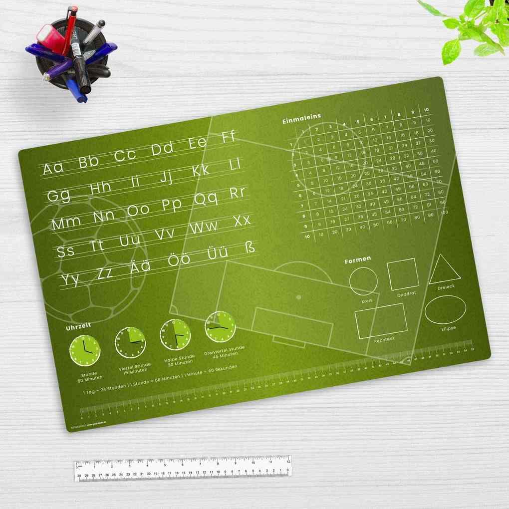 Cover-your-desk Schreibtischunterlage für Kinder Lernunterlage Einschulung, Fußballfeld Optik ABC, 1x1, Uhrzeiten, aus hochwertigem Vinyl, 60 x 40 cm